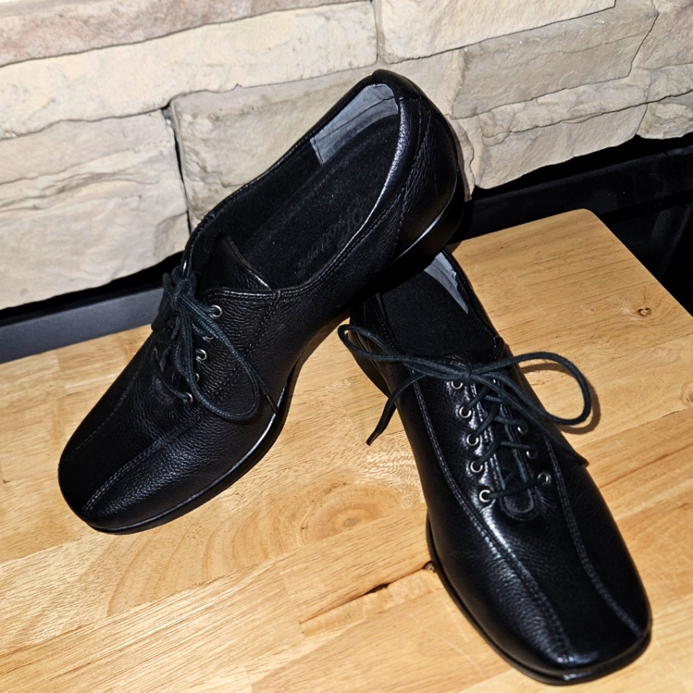 Trotters casual dress shoe size 8 narrow